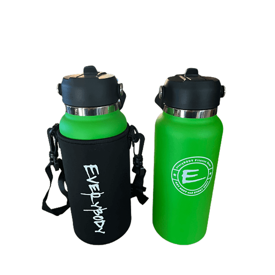 green sports water bottle with sleeve